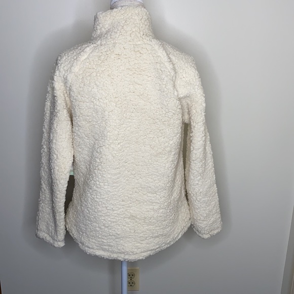 Austin Pullover- Balance Collection - Picture 8 of 12